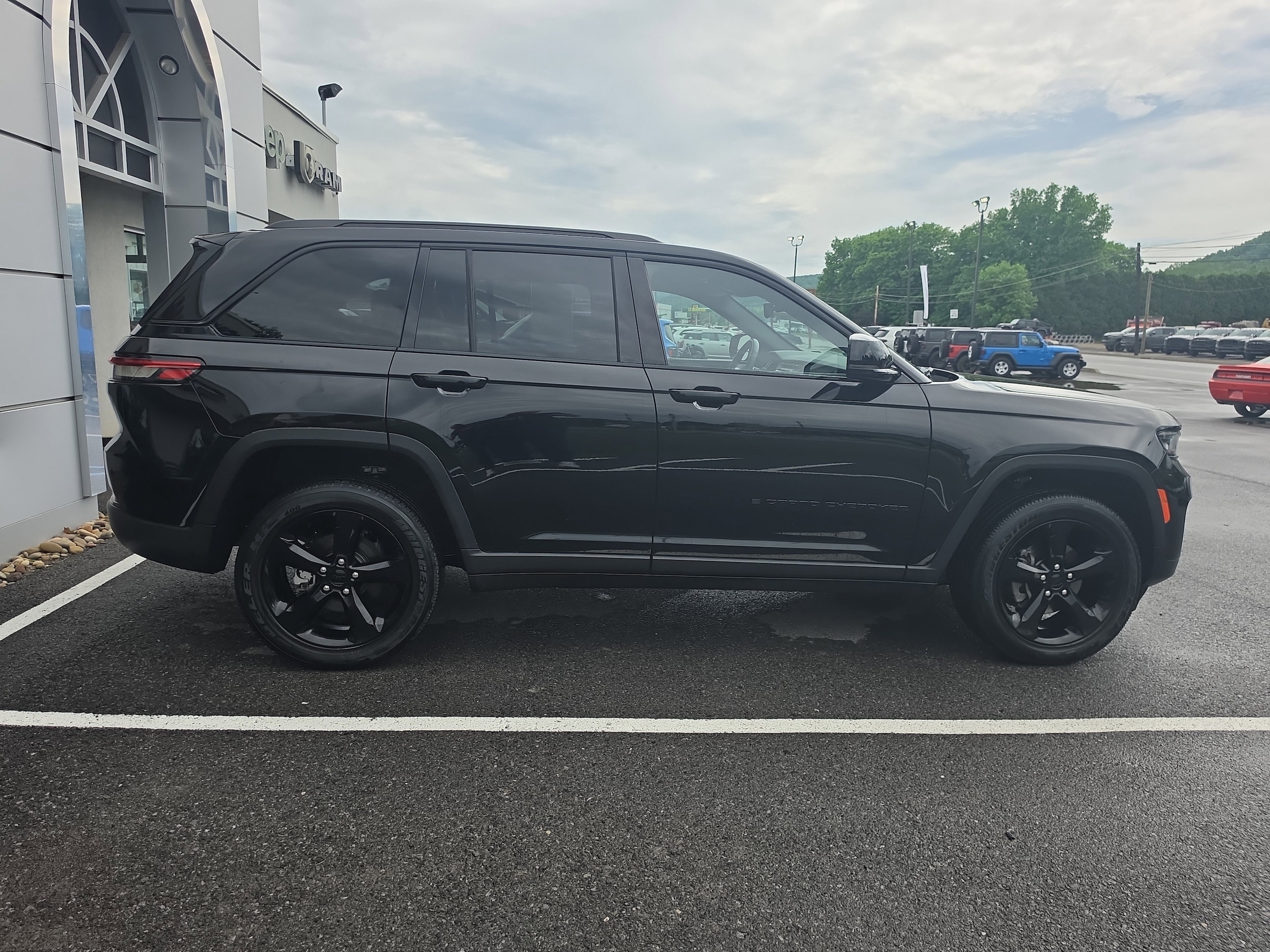 jeep grand cherokee 2023 1C4RJHAG0PC632794 image jeep grand cherokee 2023 1C4RJHAG0PC632794 image